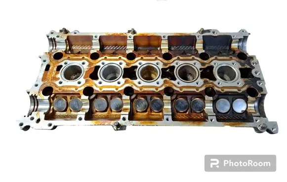Volvo XC90 Engine head 1001837