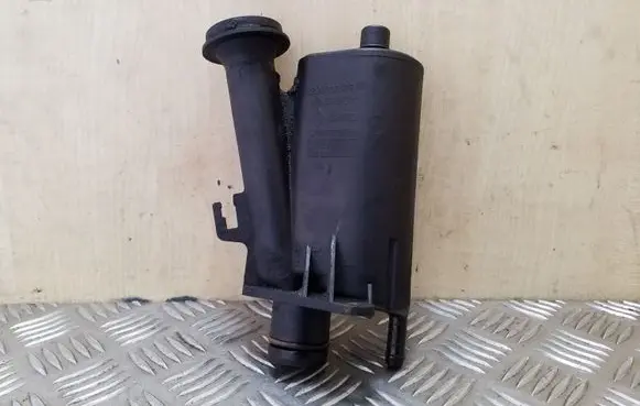 Volvo S40, V40 Oil breather separator 8200082486