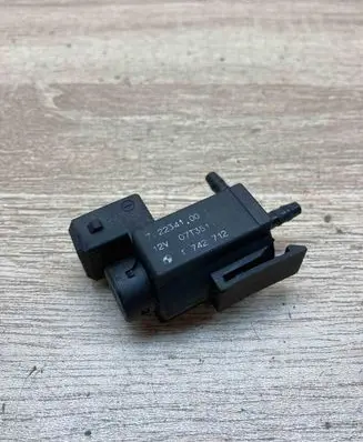BMW 5 E39 Turbo solenoid valve 1742712