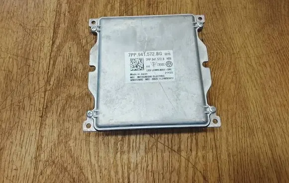 Porsche Macan (95B) LED ballast control module 7PP941572BG