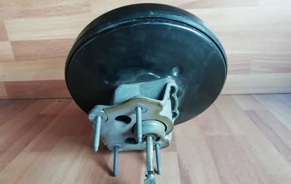 Renault Espace V (RFC) Brake booster 472105487R 472103893R