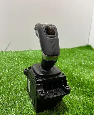 Land Rover Defender Gear selector P8B27E453AA