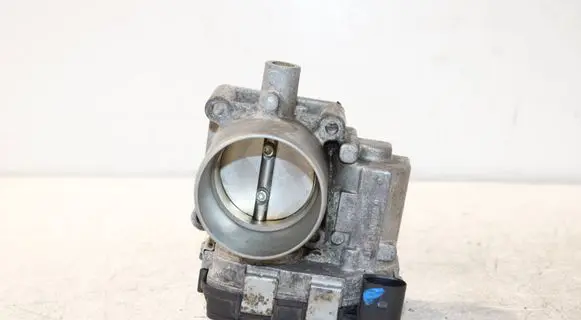 Volkswagen Golf Sportsvan Throttle valve 03F133062B