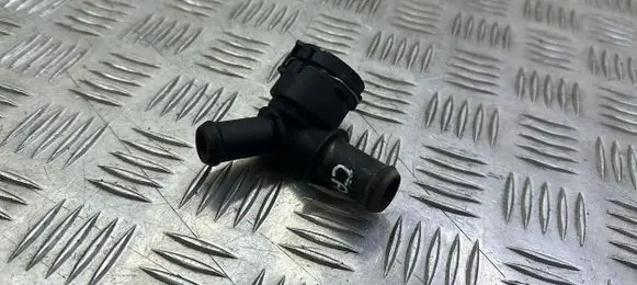 Toyota Avensis T270 Engine coolant pipe/hose PS3VDANW16
