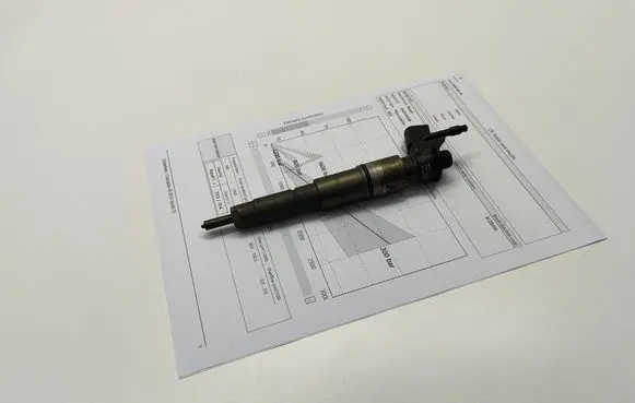 Fuel injector