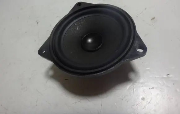 BMW 5 GT F07 Front door speaker 9133409