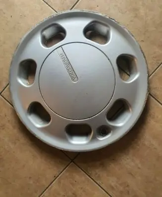 Volkswagen PASSAT B4 R14 wheel hub/cap/trim 3A0601147