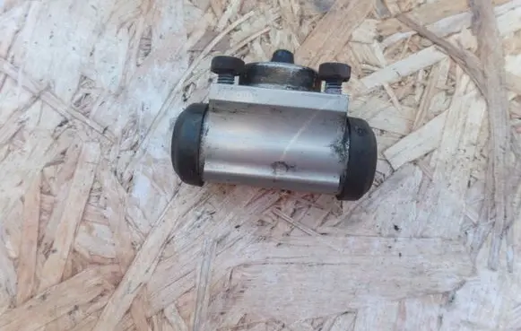 Opel Corsa D Rear brake cylinder AP1983