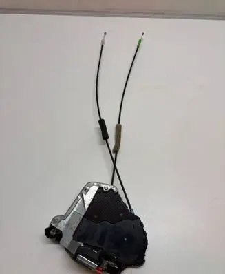 Toyota RAV 4 (XA40) Front door lock Q66H0508