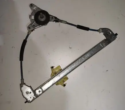 Rear door manual window regulator