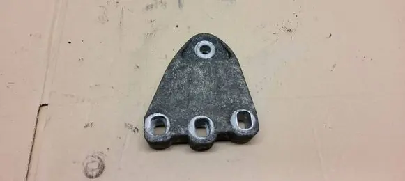 Volkswagen Transporter - Caravelle T5 Generator/alternator bracket V0507