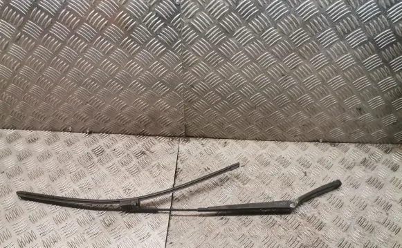 Skoda Octavia Mk2 (1Z) Front wiper blade arm 1z1955409a