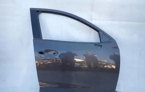 Mazda 2 Front door