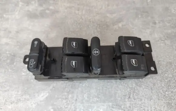 Volkswagen PASSAT B7 Electric window control switch 1J4959857
