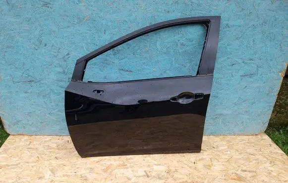 Nissan Micra K14 Front door