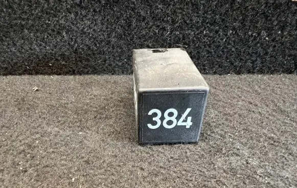 Volkswagen PASSAT B5.5 Other relay 8D0919578A