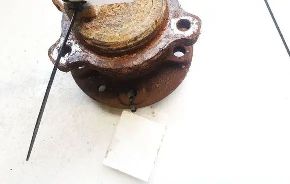 Volvo S80 Rear wheel hub