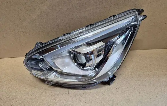 Mitsubishi Space Star Headlight/headlamp 8301C959