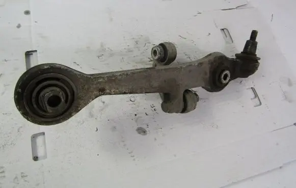 Audi A4 S4 B5 8D Front lower control arm/wishbone 