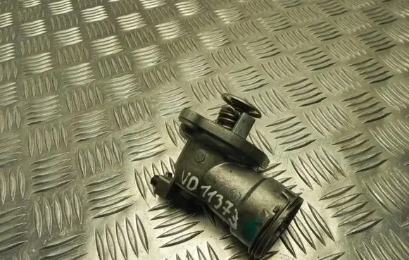 Mercedes-Benz E W212 Thermostat housing A6422001615 VD11373