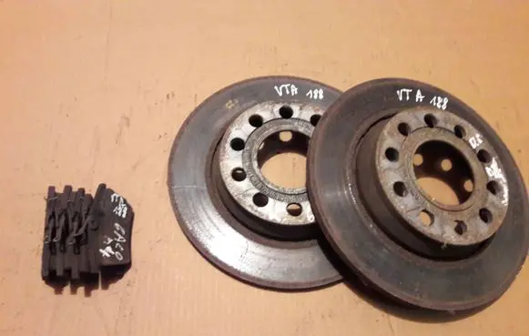 Audi A4 S4 B6 8E 8H Rear brake disc