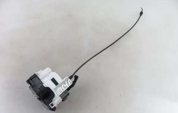 Fiat Panda II Front door lock 46842658