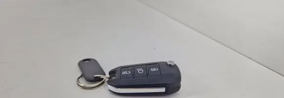 Peugeot 5008 II Ignition key/card 9810666677