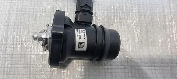 Opel Astra J Thermostat/thermostat housing 25200454