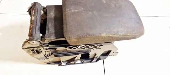 Volkswagen Golf VI Armrest 1k5864251c