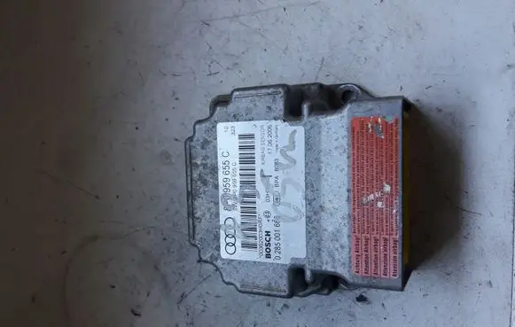 Audi A3 S3 8P Airbag control unit/module 0285001666