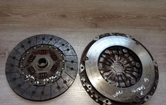 Volvo V70 Clutch set kit 5F6N7550BB 30783022