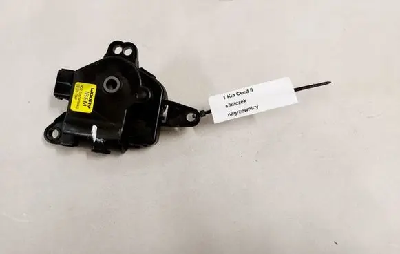 KIA Ceed A/C air flow flap actuator/motor D267AP9AA02