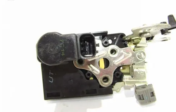 Chevrolet Rezzo Rear door lock