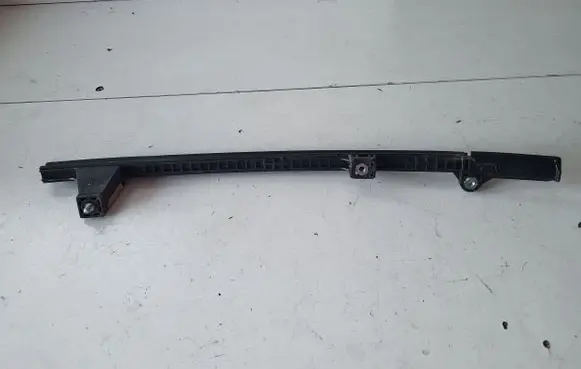 Hyundai Santa Fe Rear door windshield rail 858452W000