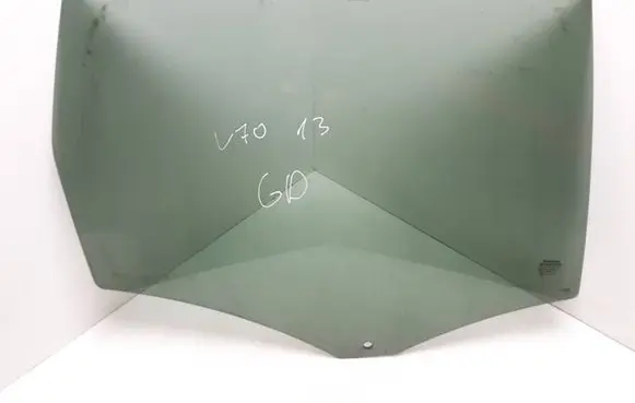 Volvo V70 Rear door window glass