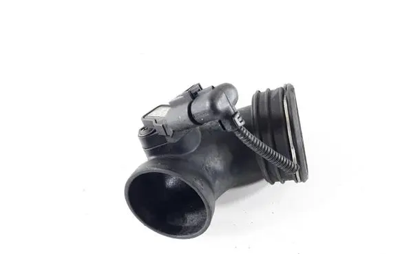 Volkswagen Touareg I Intercooler hose/pipe 7L6145795E