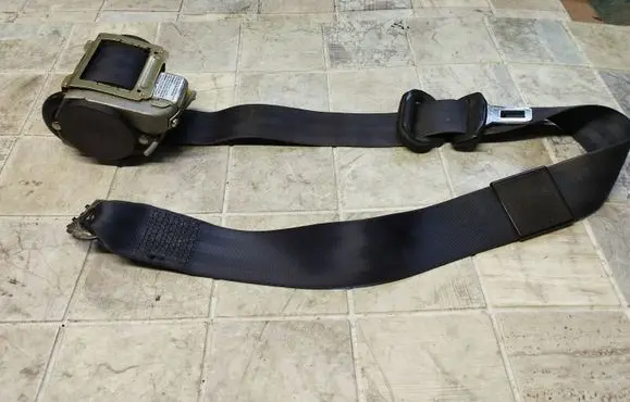 Audi A6 S6 C5 4B Front seatbelt 4B0857705A 560680300A