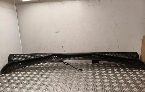 Renault Megane E-Tech Wiper trim 668532361R