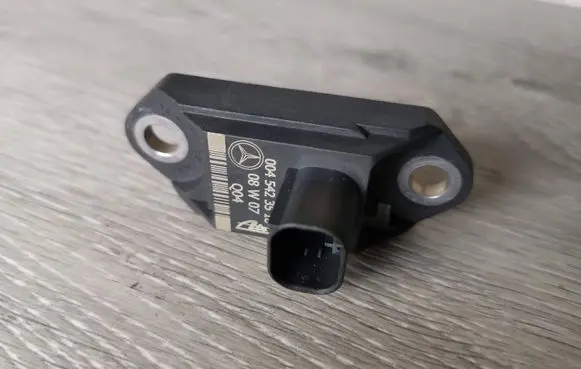 Mercedes-Benz R W251 Acceleration sensor 0045423518