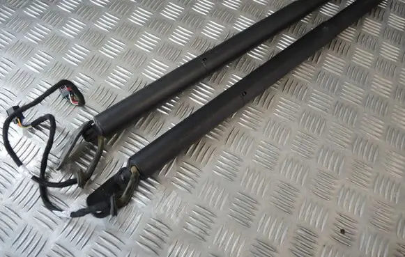 Porsche Cayenne (92A) Tailgate strut 7P5827851N