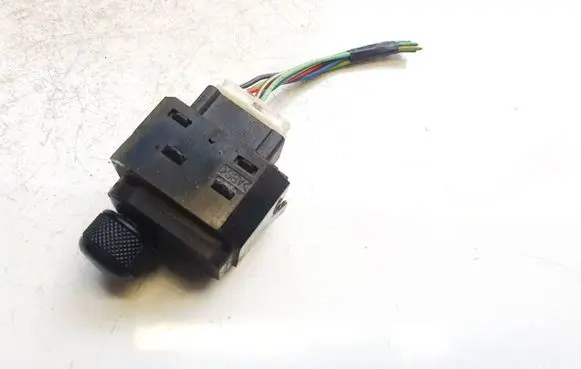 Suzuki SX4 Wing mirror switch 62j000417t