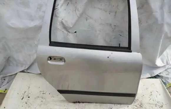 Fiat Punto (176) Rear door