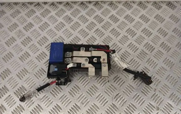 Volvo S80 Fuse module 31324828