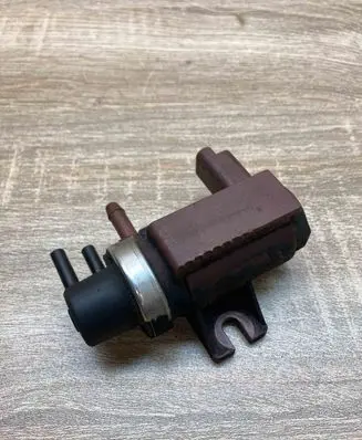Mazda 3 I Turbo solenoid valve 9652570180 70096803