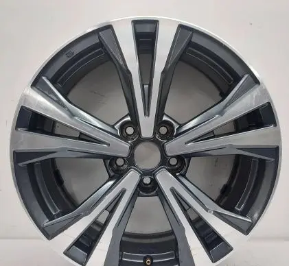 R18 alloy rim