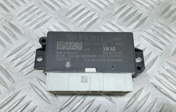 Audi A3 S3 8V Parking PDC control unit/module 5Q0919283E