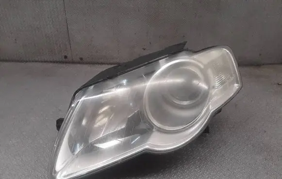 Volkswagen PASSAT B6 Headlight/headlamp 89316390