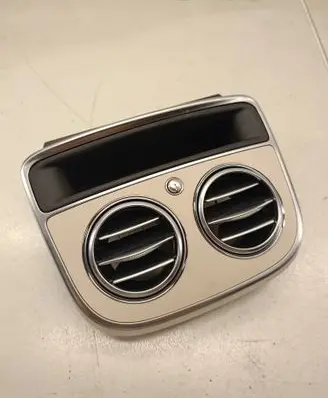 Rear air vent grill