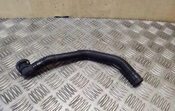 Audi TT TTS Mk2 Breather/breather pipe/hose 1K0129637D