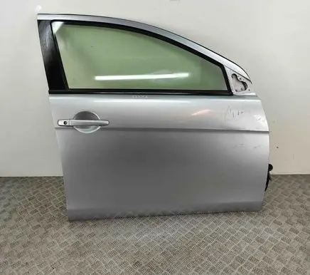 Mitsubishi Lancer Front door 5700A558